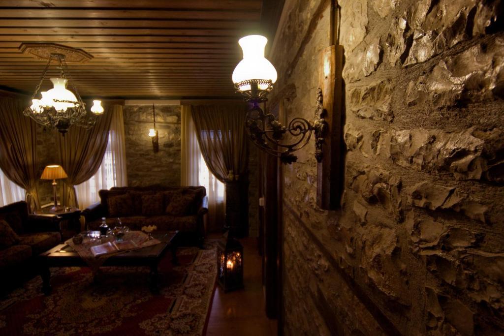 Archontiko Geki 1876 Hotell Papigkon Exteriör bild