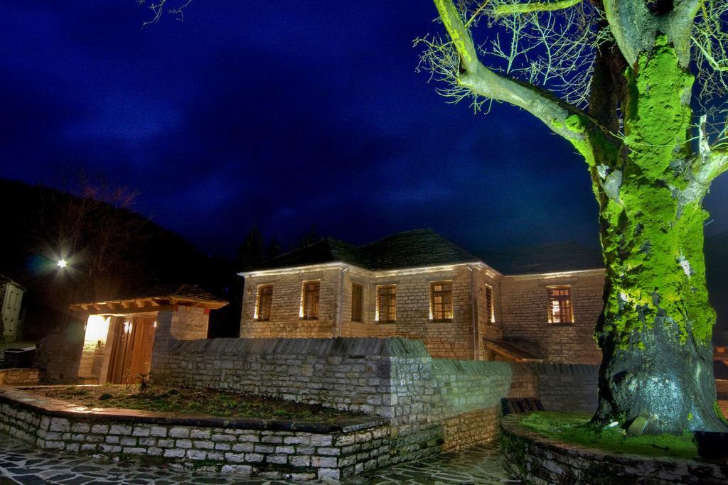 Archontiko Geki 1876 Hotell Papigkon Exteriör bild